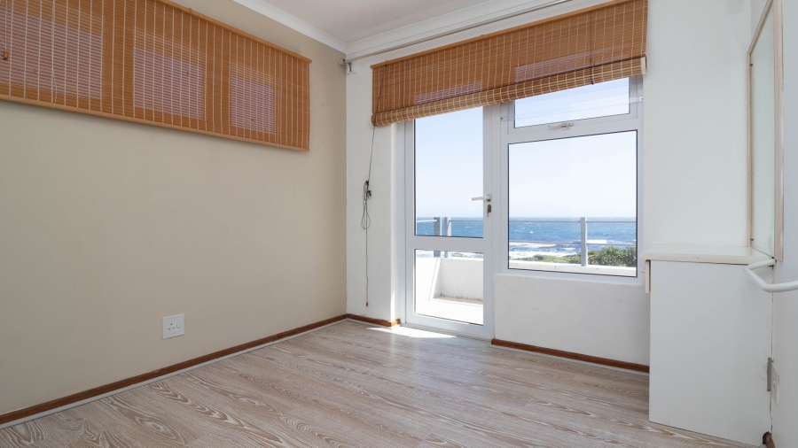 To Let 5 Bedroom Property for Rent in Vermont Western Cape